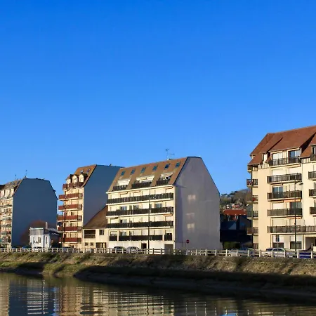 Touques Rives Trouville-sur-Mer
